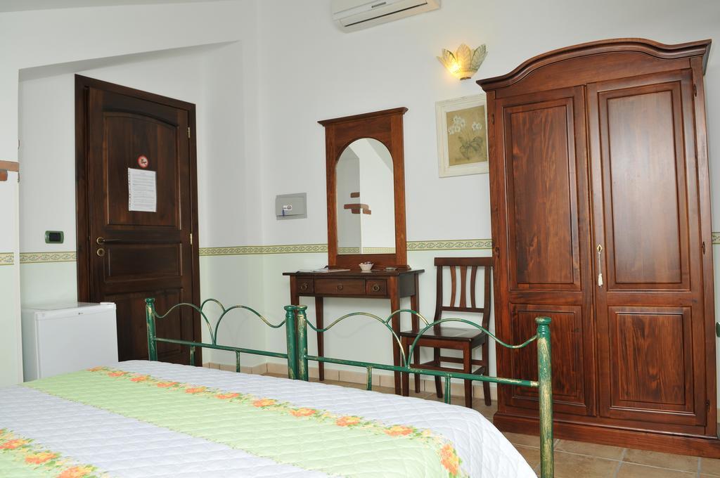B&B L'Eucalipto Paola Room photo