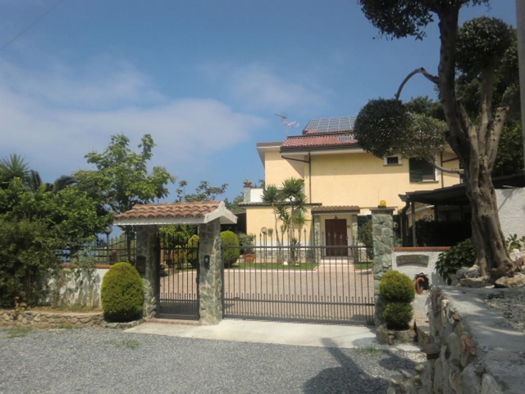 B&B L'Eucalipto Paola Exterior photo